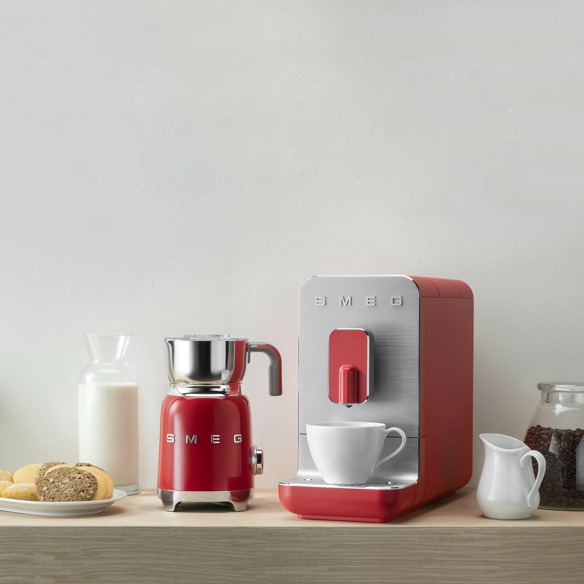 SMEG Kaffeevollautomat Classic Rot Matt